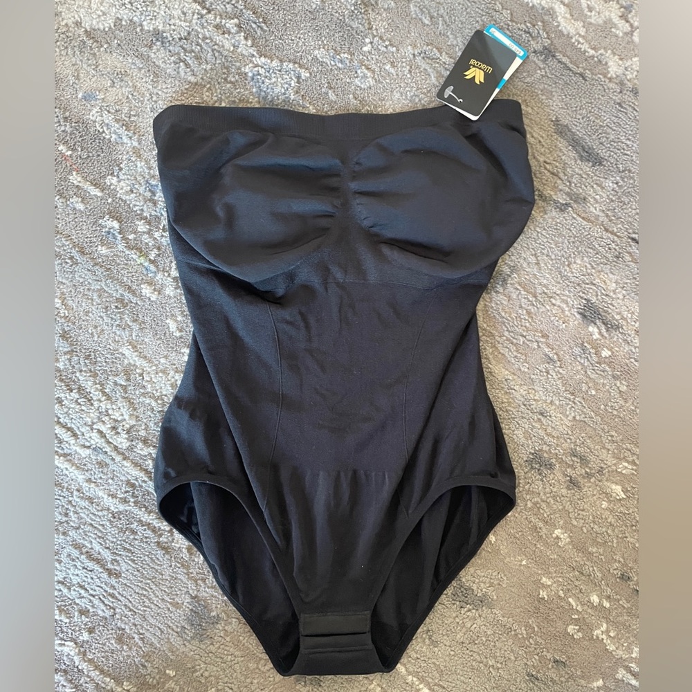 BNWTS Shape-wear Warcoal B-Smooth